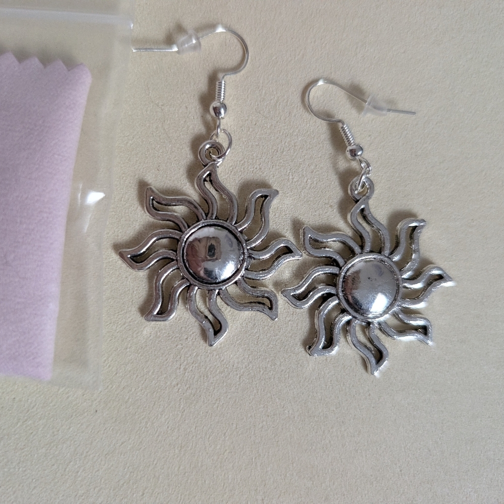 Handcrafted Silver Sun Dangle Earrings New